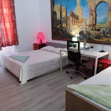 A Room In A Beautiful Apartment In The City Center Milano Ngoại thất bức ảnh