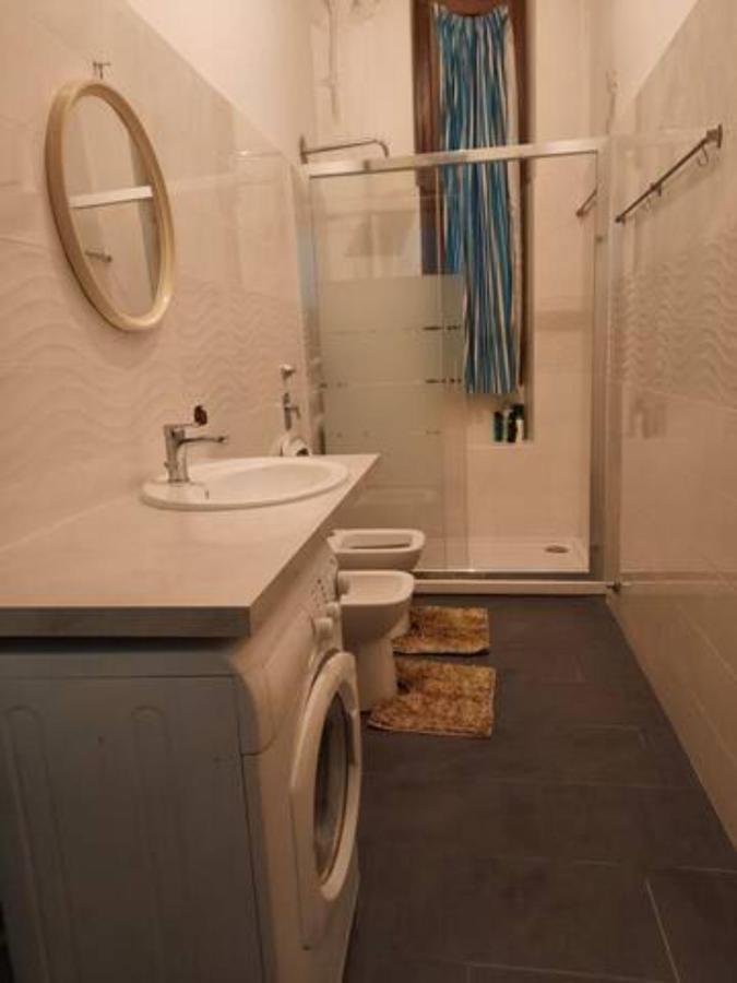 A Room In A Beautiful Apartment In The City Center Milano Ngoại thất bức ảnh